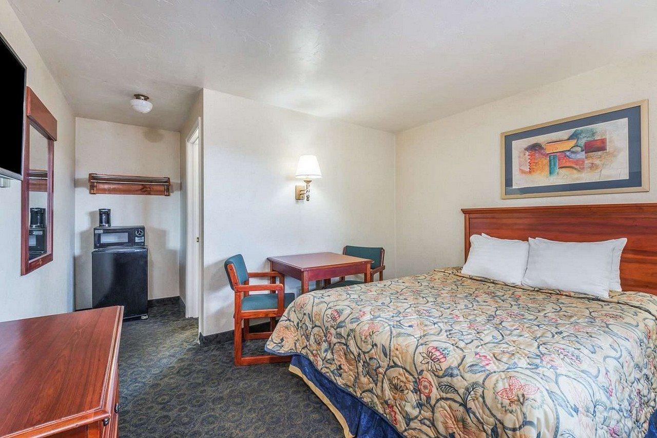 Hotel Knights