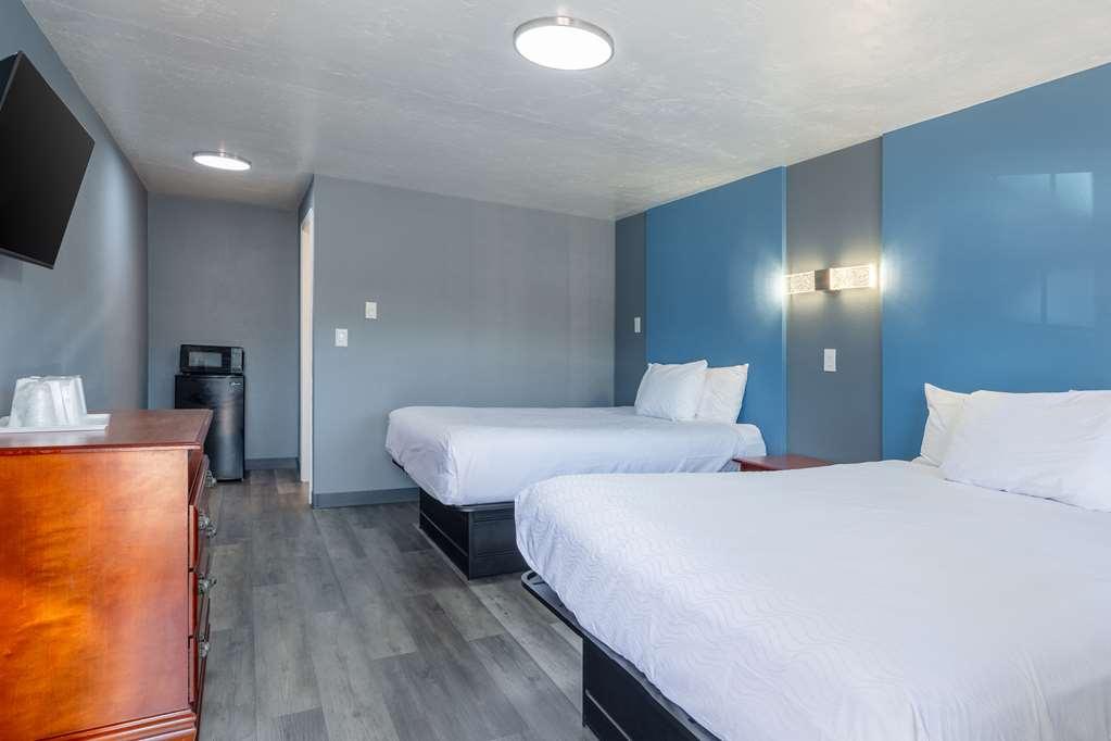 Knights Hotel